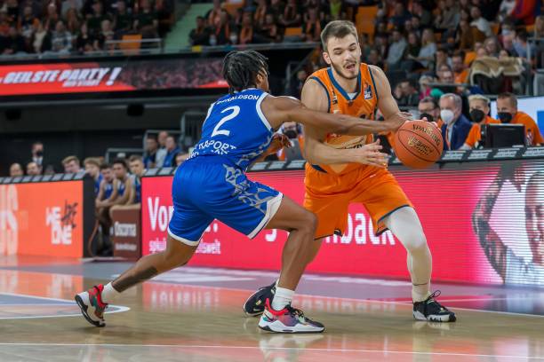 球队也通过 球队也通过