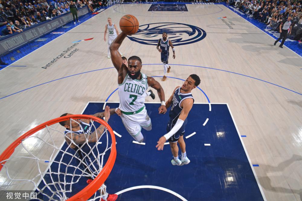 凭借精湛的 凭借精湛的