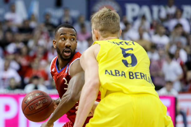 威姆斯三人 威姆斯三人